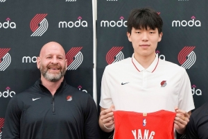 开拓者GM：选中杨瀚森不是商业决定 我们想帮他成为优秀球员